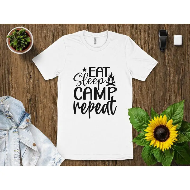 Camiseta Eat Sleep Camp Repeat - Outdoor Adventure Enthusiast avaliação e preço