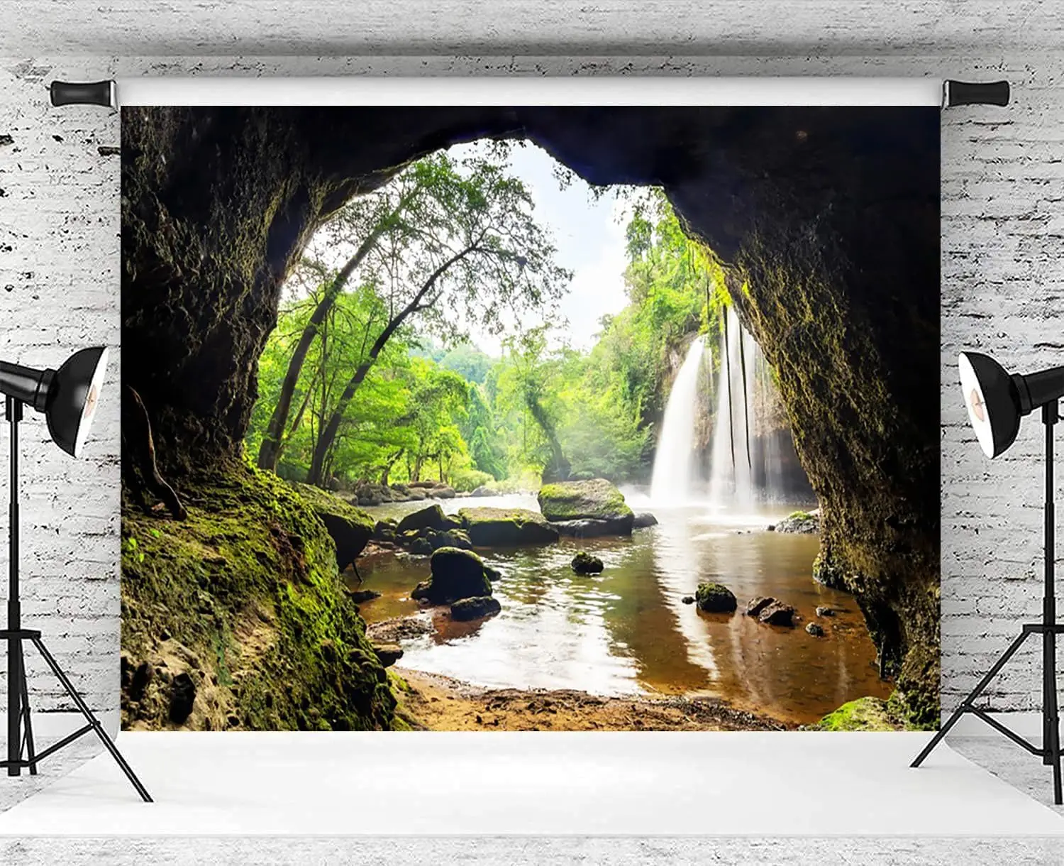 Cachoeira na floresta, montanh - Outdoor Adventure Background avaliação e preço